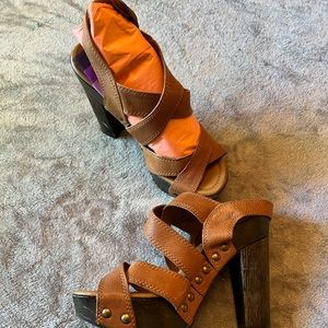 Lucky brand heel 7.5